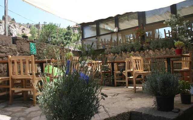 Assos Bohemian Hotel