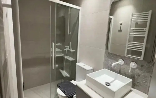 Embassy Apartment - I1