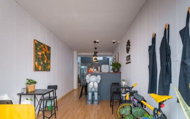 Zhuxia Hostel Guesthouse