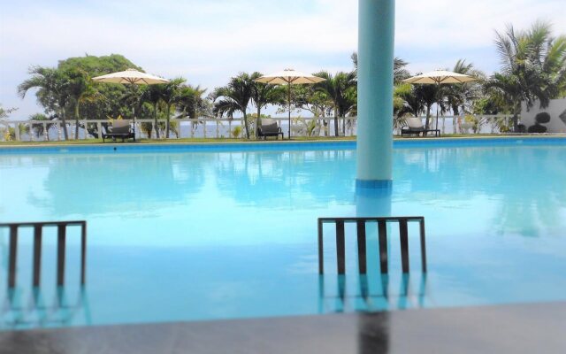 Gold View Beach Resort