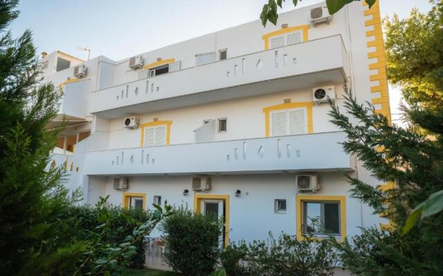 Arsinoi Studios and Apartments