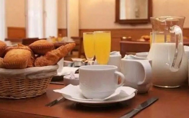 Hotel Montana Paris Lafayette