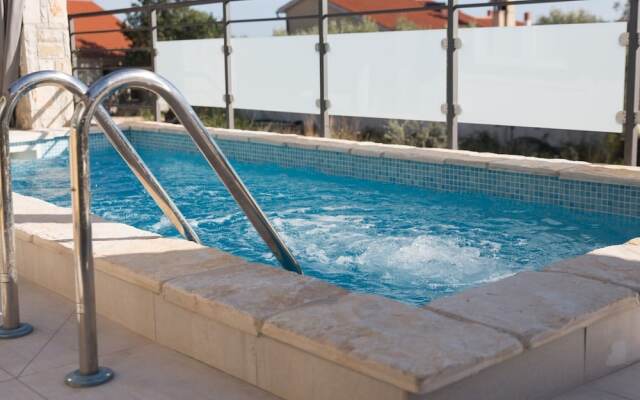 Modern Seaside Home With Swimming Pool in Vodnjan