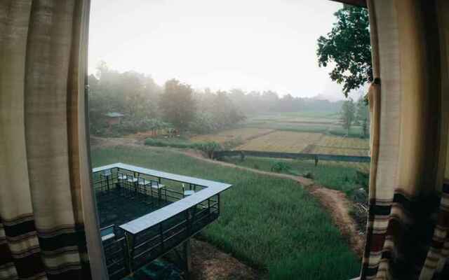 Earth House Pua