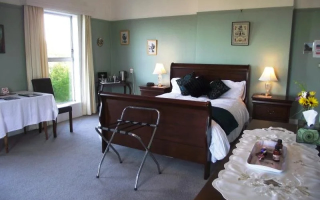 Edgeley Bed & Breakfast