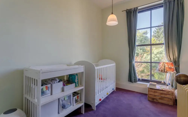 3 Bedroom House With Garden in London Fields