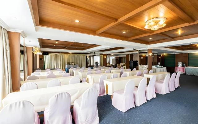 Nonthaburi Palace Hotel