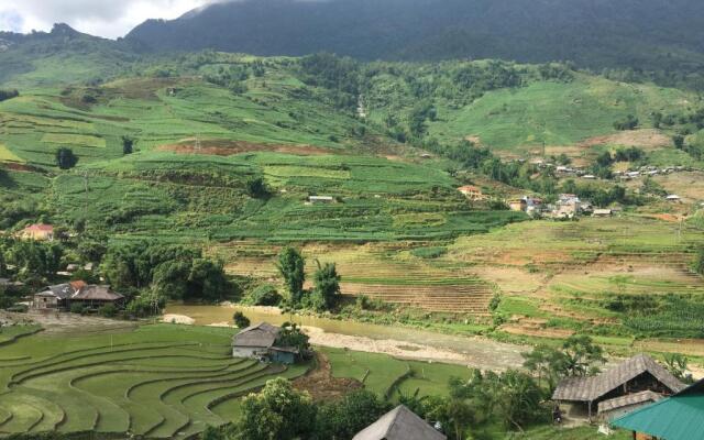 Sapa Clover Hotel