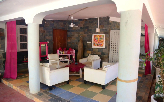 Shantie Shakthi Vagator Resort with Swimming Pool