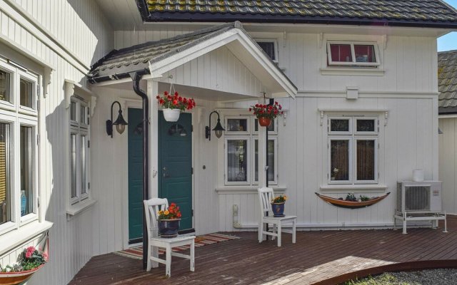 Holiday Home in Ballstad