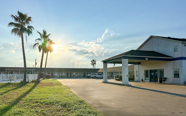 Coastal Bend Motel & RV Park