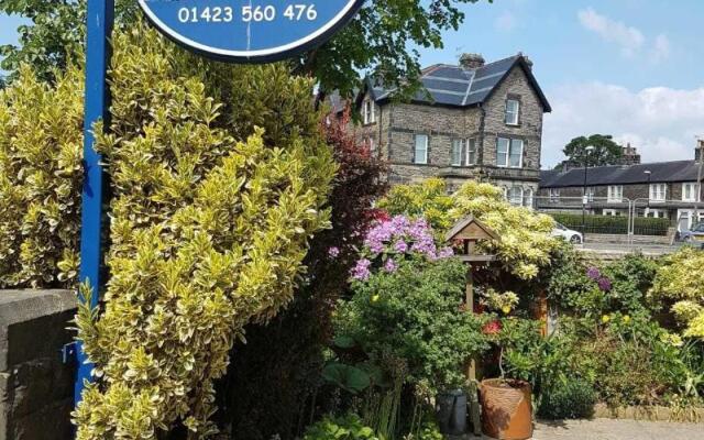 Wynnstay House