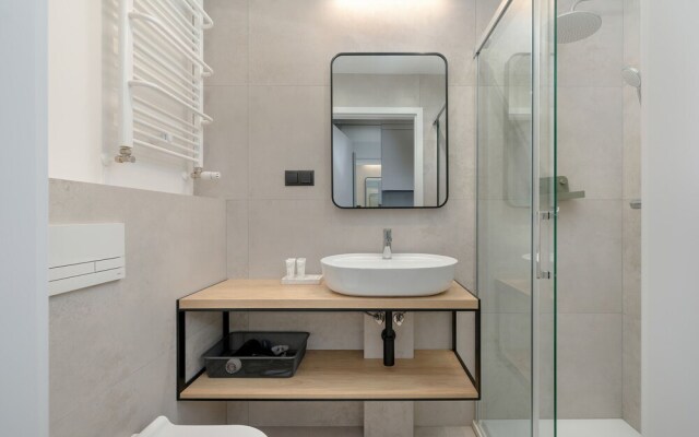 Modern Studio by Renters