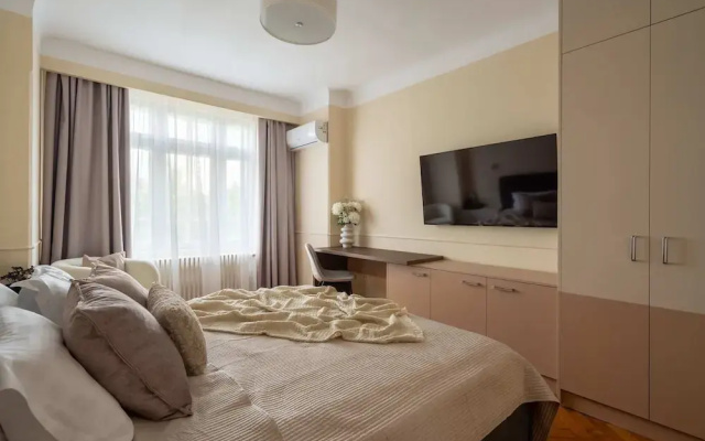 Elegant 3BR Flat Steps From Romanian Athenaeum