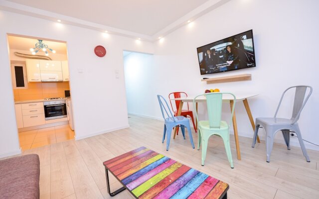 Colors Apartment - Cismigiu Gardens