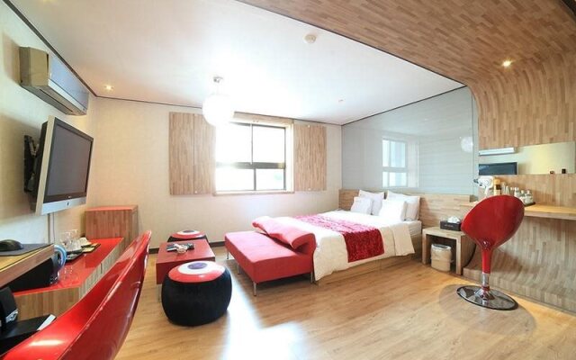 Goodstay IMT Hotel
