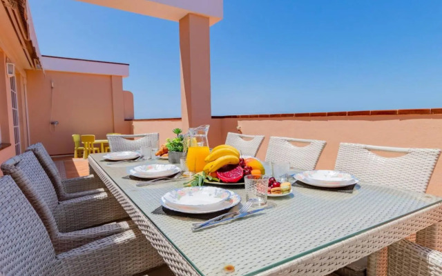 Oceanview Penthouse With Jacuzzi by DreamHomesTenerife