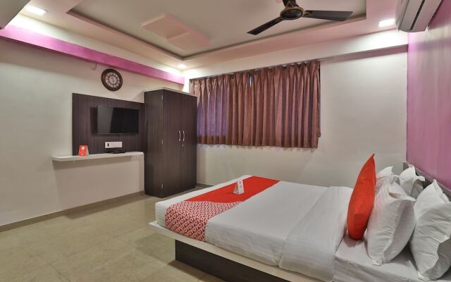 OYO Flagship 11557 Hotel Maharaja Palace