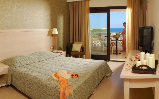 Cactus Royal Resort & Spa