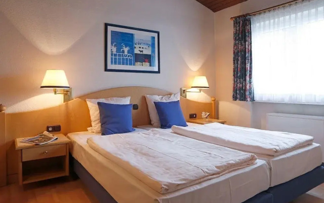 Landhaus-Wald-und-See-1