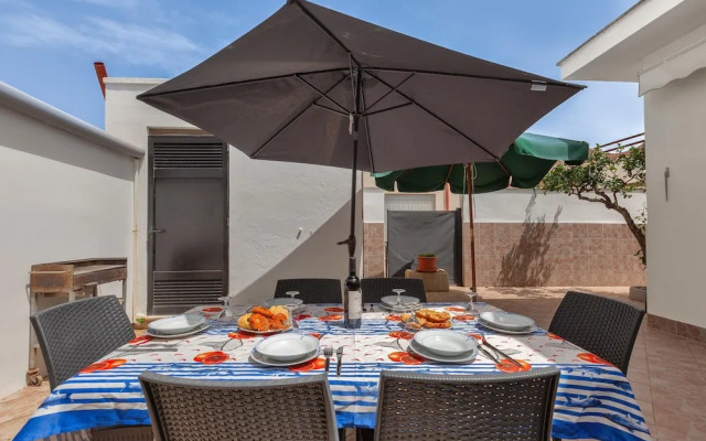 3599 Casa Delma by Barbarhouse