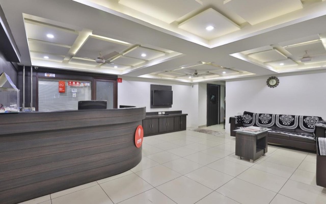 Hotel Nova Cross Road – Lobby – Rajkot