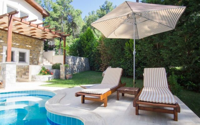 Larmos Villa