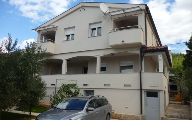 Apartments Kruskovac On The Foot Of The Mountain With Nice View