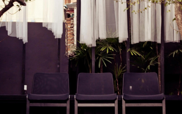 BED Phrasingh Hotel - Adults Only
