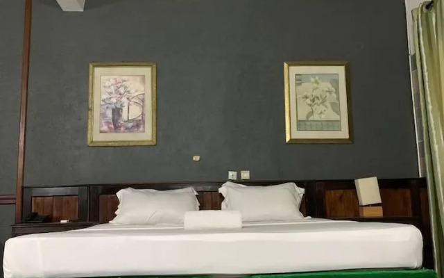 Sky Hotel Bonapriso