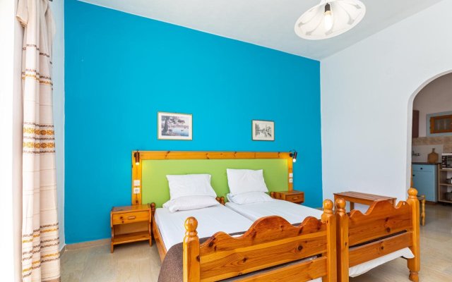 Alexandros Suites & Apartments