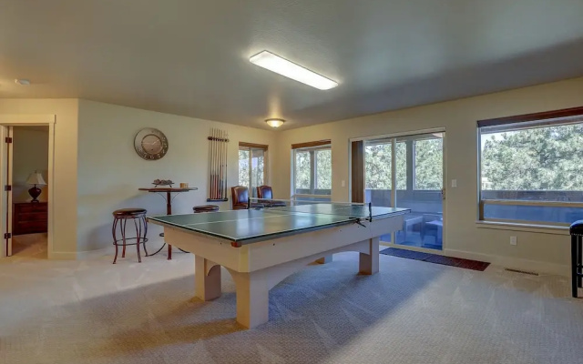 Quinn Creek 4 Bedroom Home by RedAwning