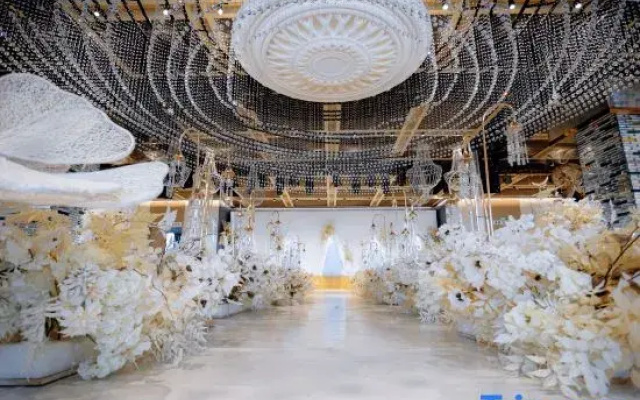 Zixuan Holiday Hotel
