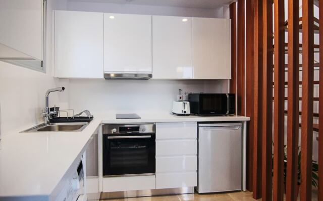 Phaedrus Living: Luxury Maisonette Lighthouse 60