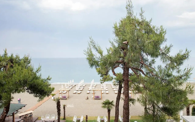 OCEANA Beach Hotel