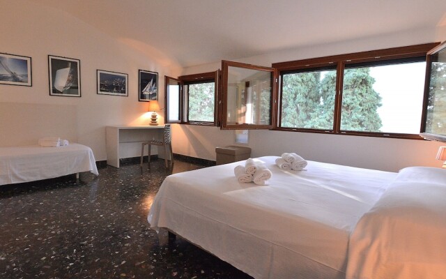 Apartment Spinnaker With Lake View Terrace