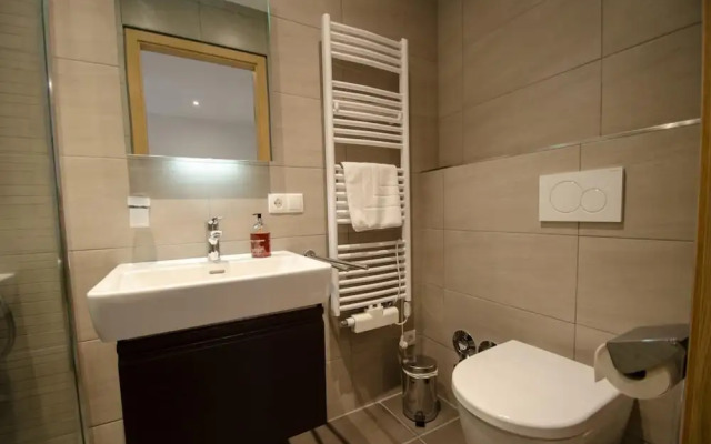 Superb Alpine Lodges Zell am See 6-8pax