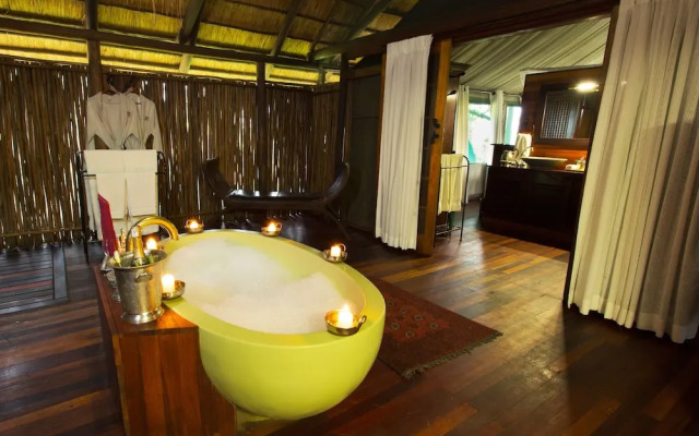 Selinda Camp