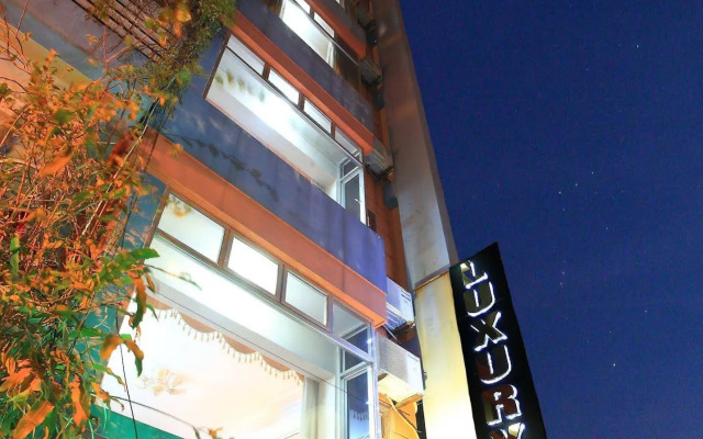 Luxury Hotel