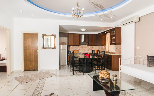 Yiannis Manos Hotel