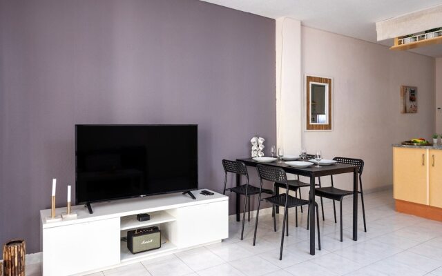 Central Gem Apartment Near the Beach Ref 134