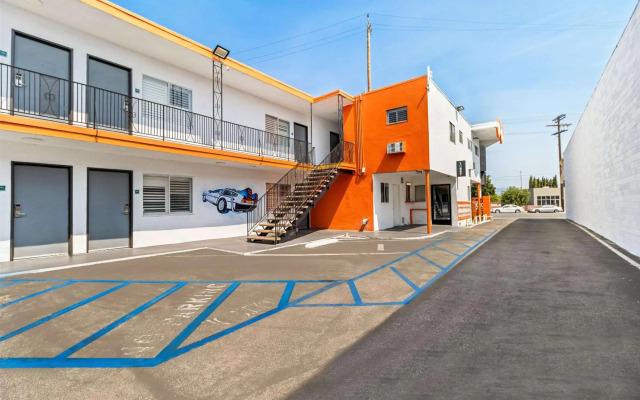 NOHO Hotel near Universal Studios Hollywood