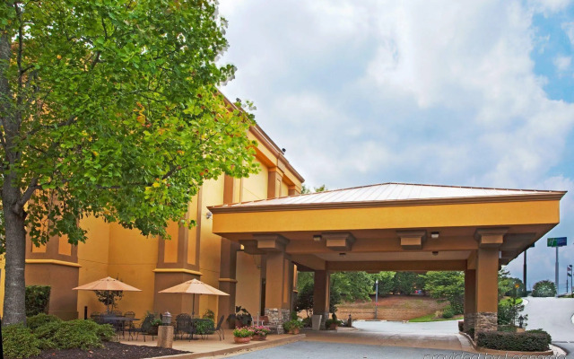 Holiday Inn Express Forsyth by IHG