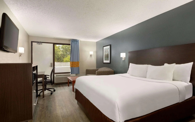 Baymont by Wyndham Wilmington