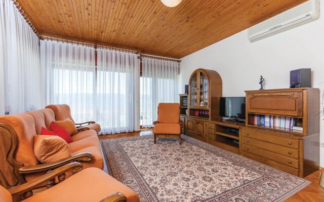 Amazing Home in Duce With Wifi and 2 Bedrooms