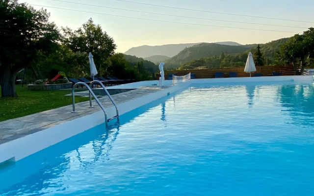 Grand Villa Roubana