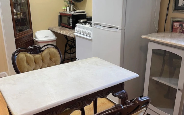 Country Music B&B Studios