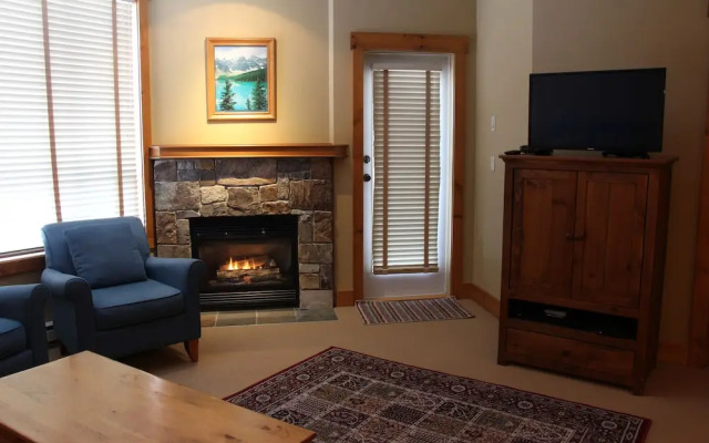 Timberline Lodges by Fernie Lodging Company