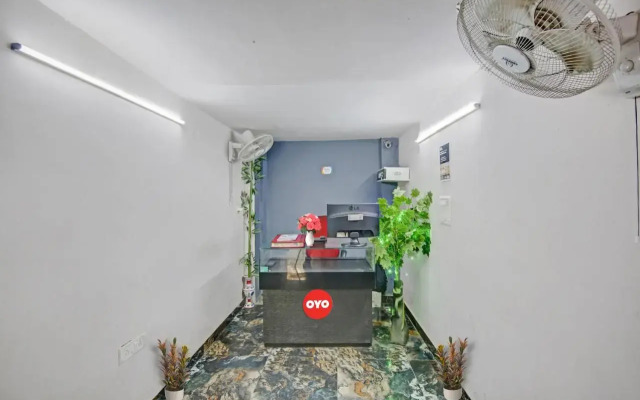 Oyo Flagship 703124 Hotel The Royal