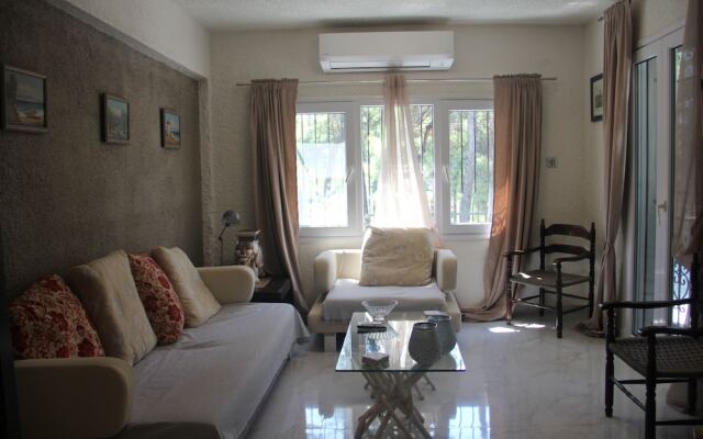 Sani Beach Maisonette